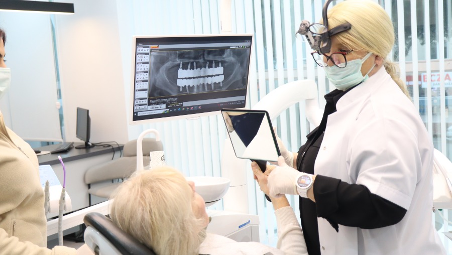 full mouth dental implants consultation