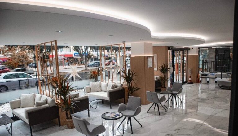 Dentatur Dental Clinic inside